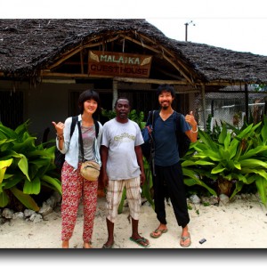 アフリカの楽園でだいごろが魚と友達になりました。笑