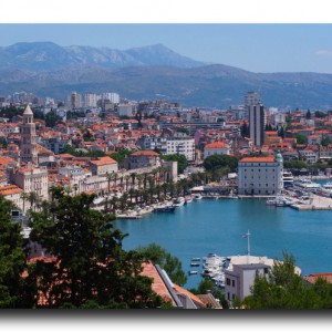 アドリア海で灼熱ヒッチハイク × 世界遺産の街の超好立地宿。