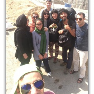 ラマダン明け当日のイランにヒッチハイクで突入！