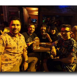 カウチサーフィン。朝起きたら知らないおじさんがいました。