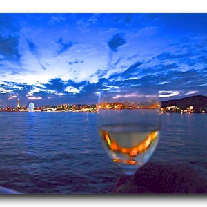 大海原を進むフェリー。そして見えてきた日本の大地！